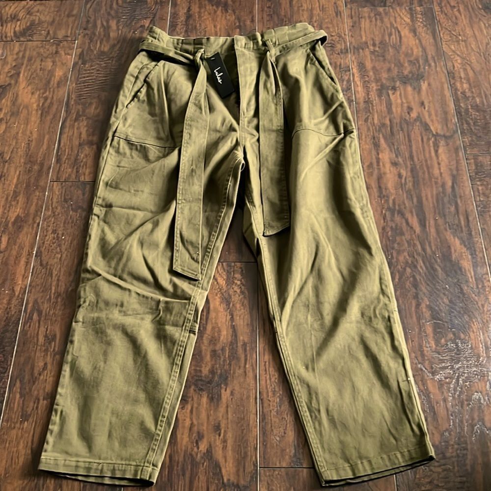 Lulu’s Aura Olive Green‎ High Waisted Wide cropped Pants size M New with tags